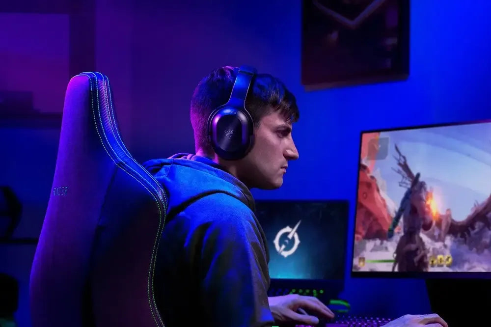 Razer Barracuda Pro Wireless Gaming & Mobile Headset | Hybrid ANC | 40-Hour Battery | THX AAA | TechFndrs